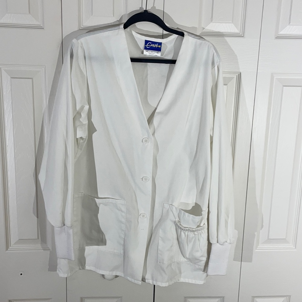 Crest long v neck buttoned scrub jacket